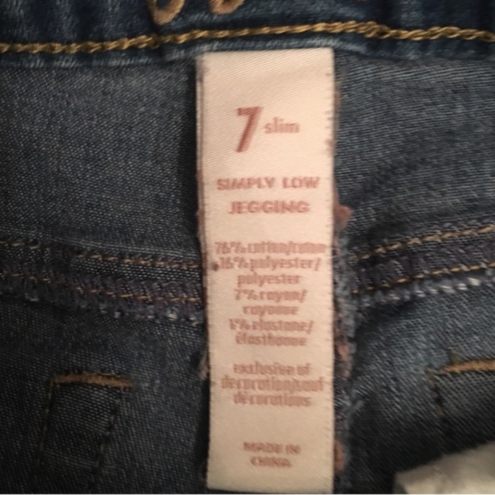 Justice distressed jeans size 7 slim - Picture 4 of 5